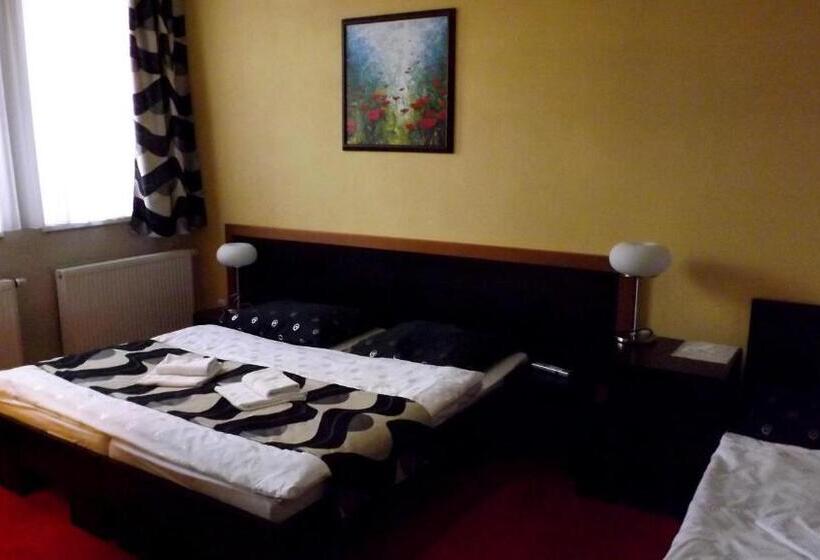 舒适三人间, Guest House Penzión Fortuna