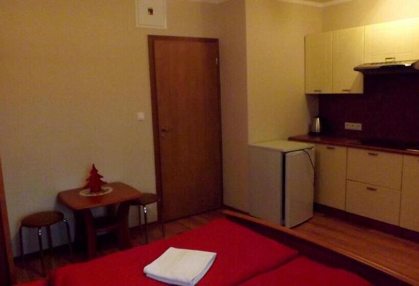 带阳台的豪华间, Guest House Penzión Fortuna