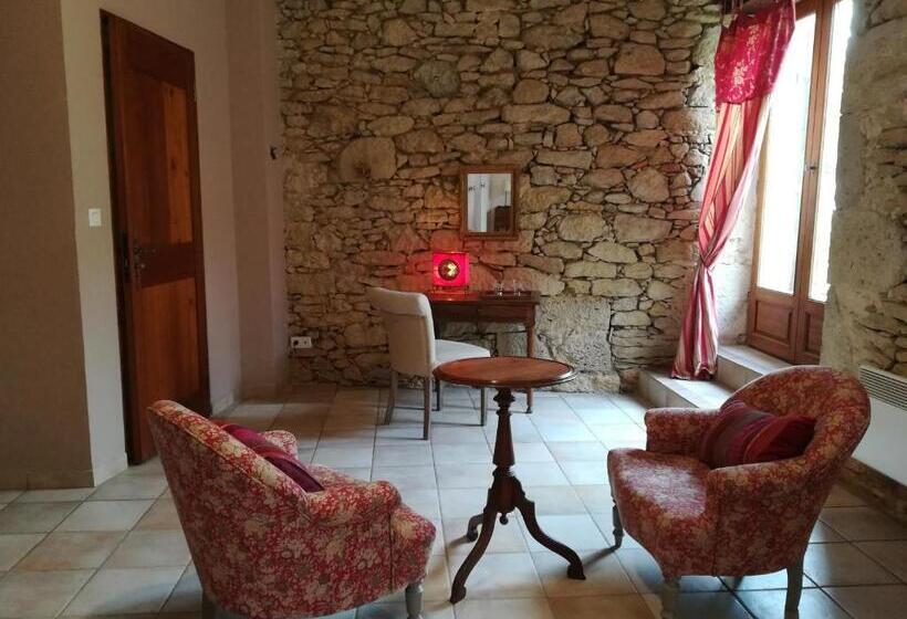 수피리어 룸, La Camiranaise