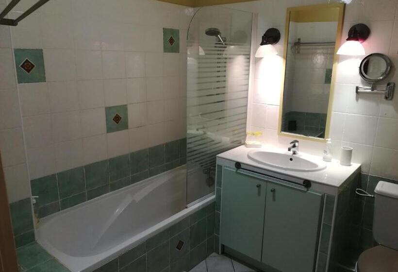 스탠다드 룸 가든 전망, La Camiranaise