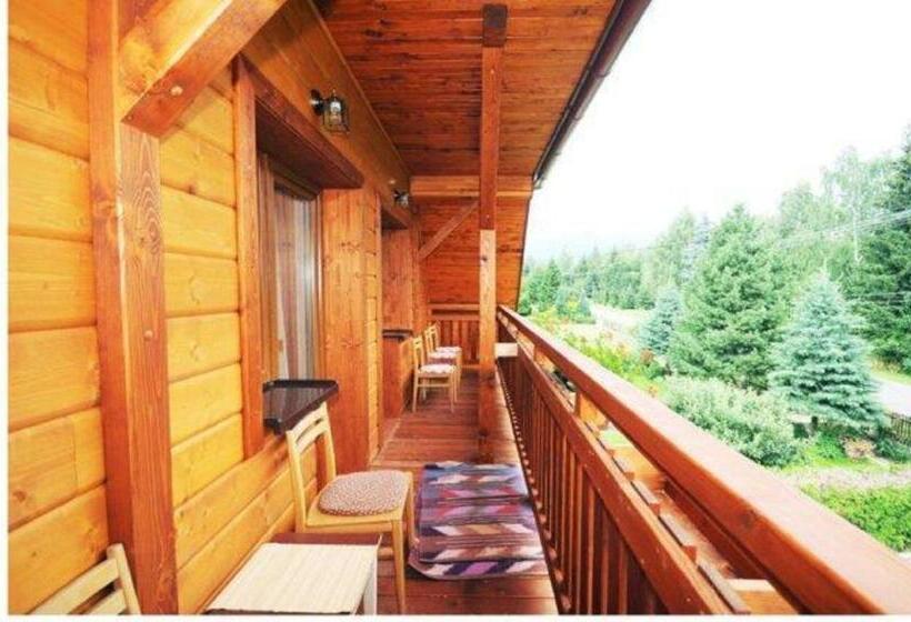 발코니가 있는 4인용 스탠다드 룸, Penzion U Hološov
