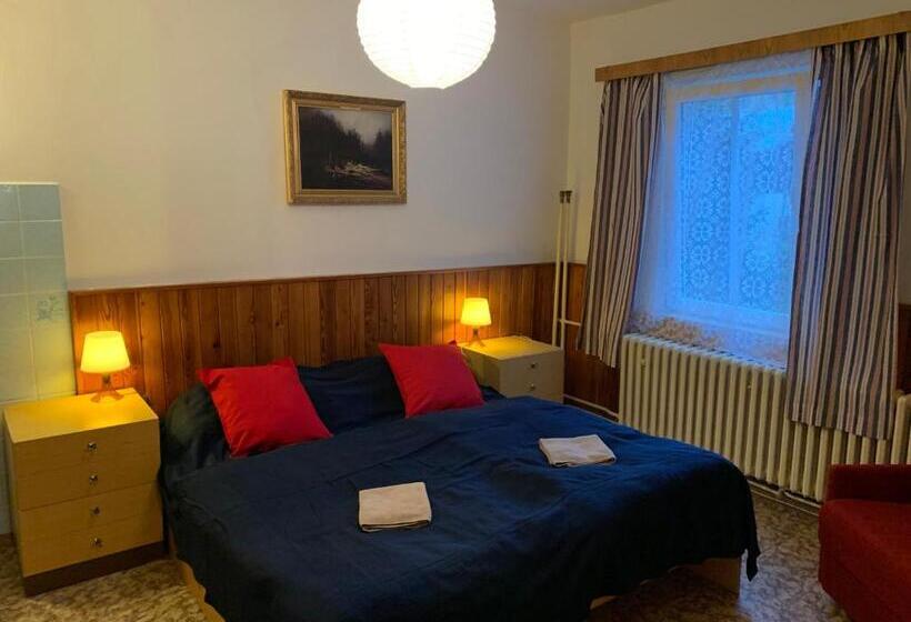 标准四人间共用浴室, Penzion Zelené údolí