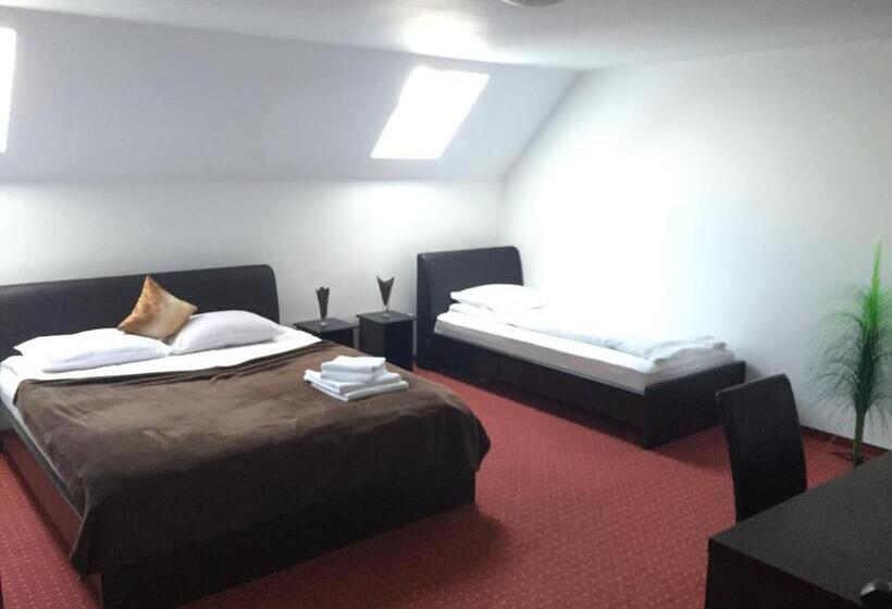 스탠다드 트리플 룸, Pensiunea Domnika