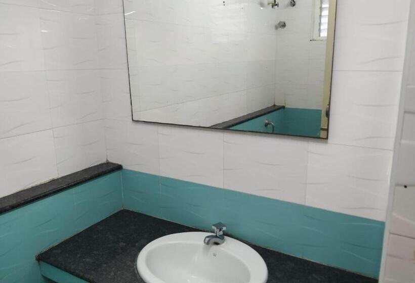 Standard-huone, Fabhotel Vrj Residency   Nr Chennai Trade Center & St Thomas Mount