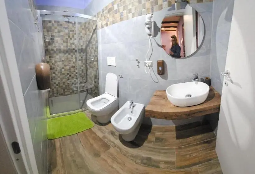 スタンダードルーム, Affittacamere B&b Tulipano E B&b Orchidea
