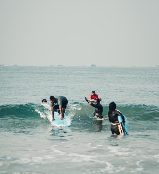 غرفة قياسية مطلّة علي البحر, Point Break Varkala