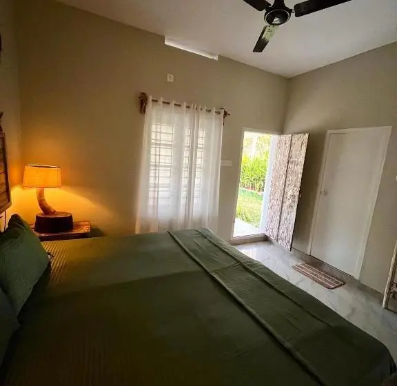 Quarto standart vista jardim, Point Break Varkala