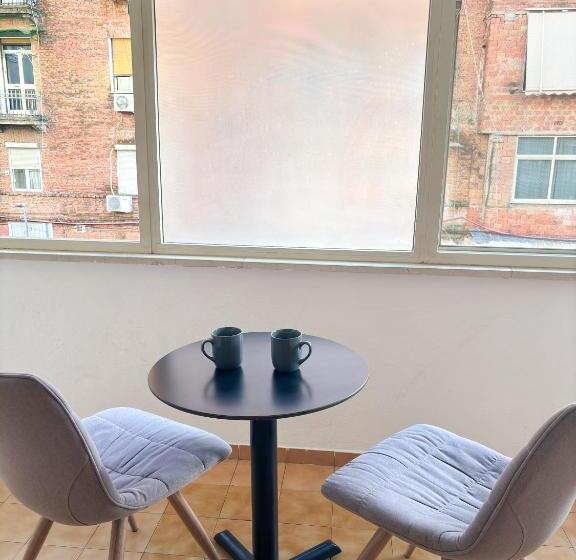 带1个卧室的公寓, Budget Retreat Tirana & Studios