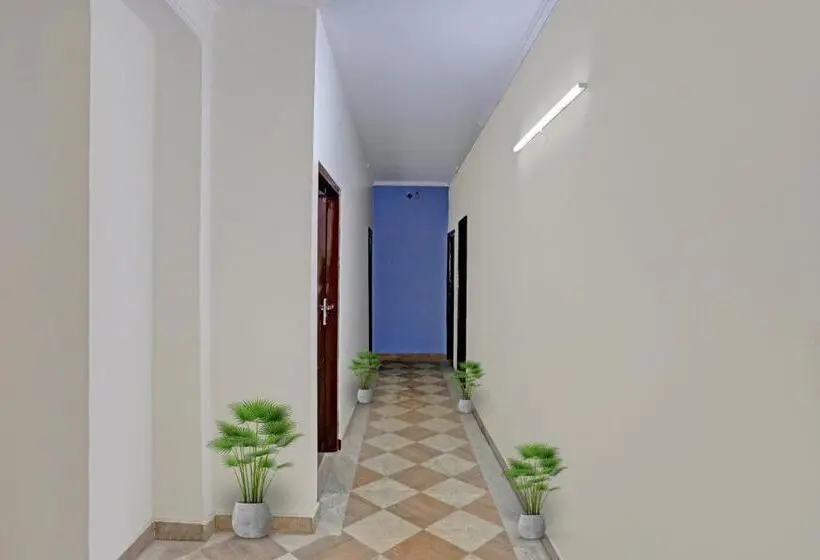 Classic Kolmen Hengen Huone, Flagship Rajvanshi Palace