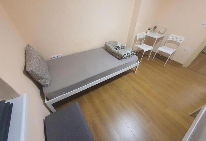 스탠다드 트리플 룸, Hancho Kapana Center Plovdiv