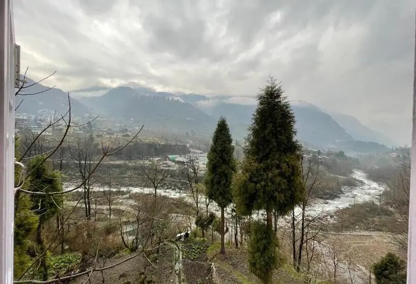 スーペリアトリプルルーム, Montanamar Lachung