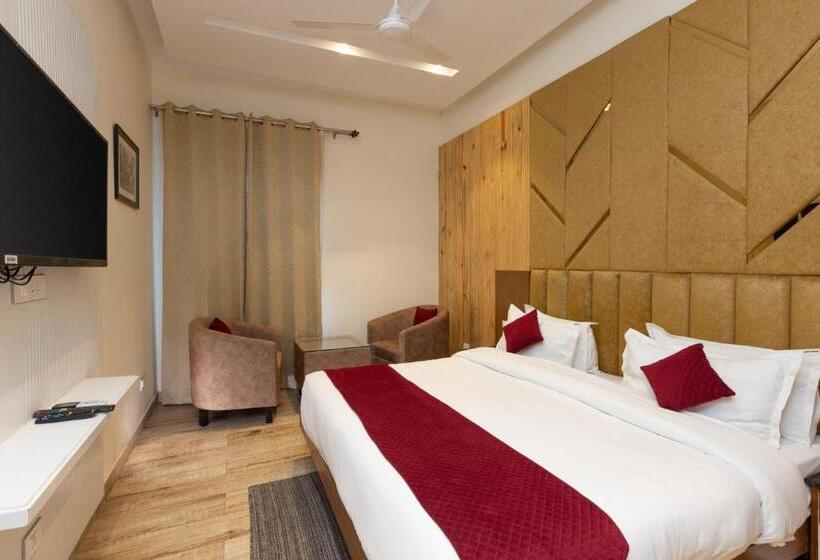 חדר דלוקס, North Wood