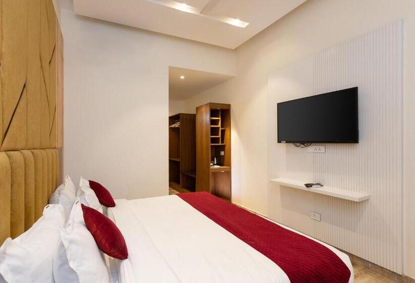 חדר דלוקס, North Wood