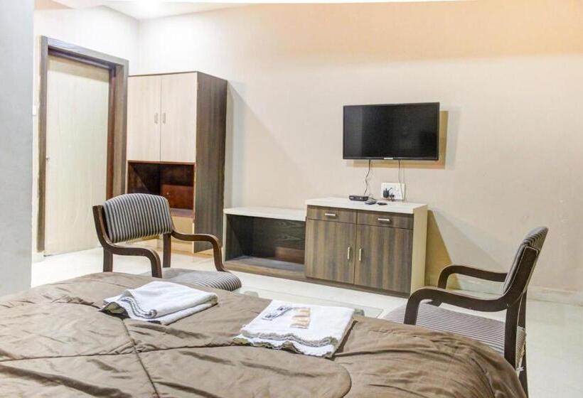 デラックスルーム, Raj Palace