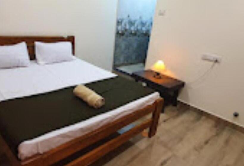 Семейный Номер, Serina House Malvan