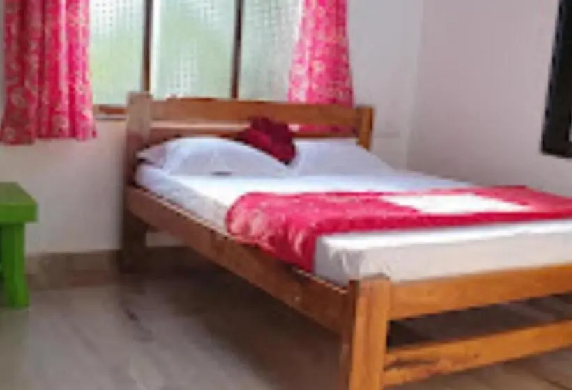 Camera Familiare, Serina House Malvan