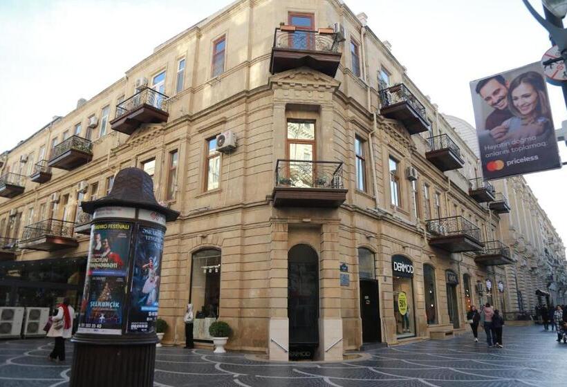 标准间, Solo Boutique