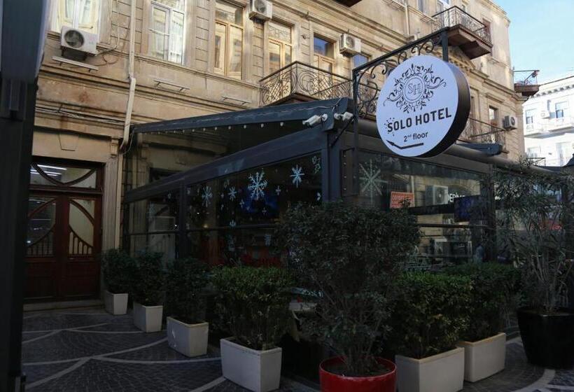 חדר סטנדרט לשלושה עם מרפסת, Solo Boutique