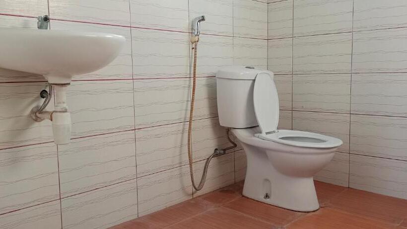 חדר משפחתי, Sun Garden