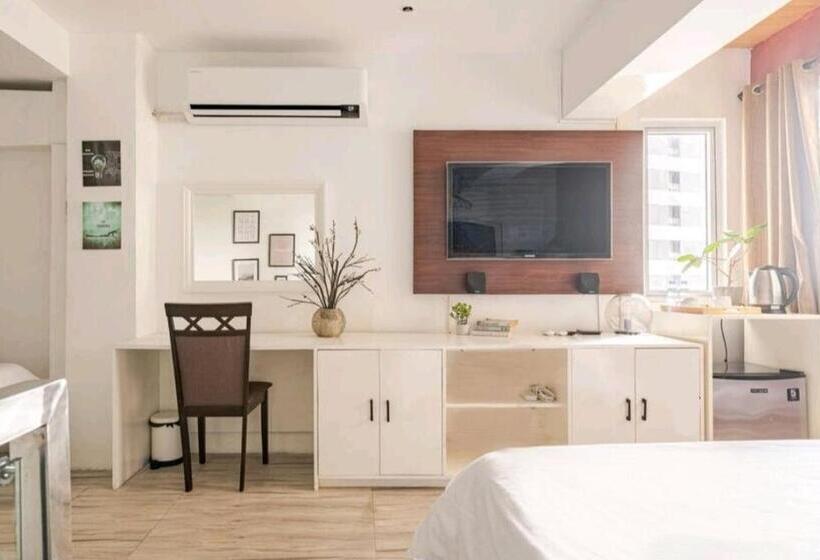דירת חדר נוף לבריכה, L1 Twin Bed Staycation In Bonifacio Global City 5