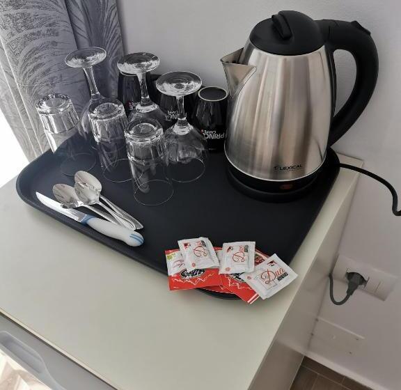 四人豪华间, Emi S Villa