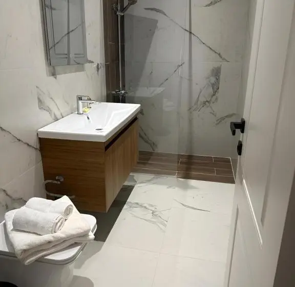 اتاق استاندارد با چشم‌انداز استخر, Elia Hotel Residence