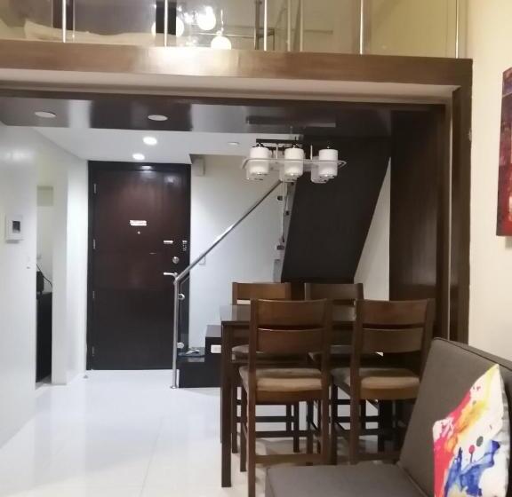 غرفة عائلية, H&m One Palmtree Villas