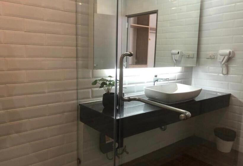 סוויטה, โรงแรม เดอะโมเดล การ์เด้น