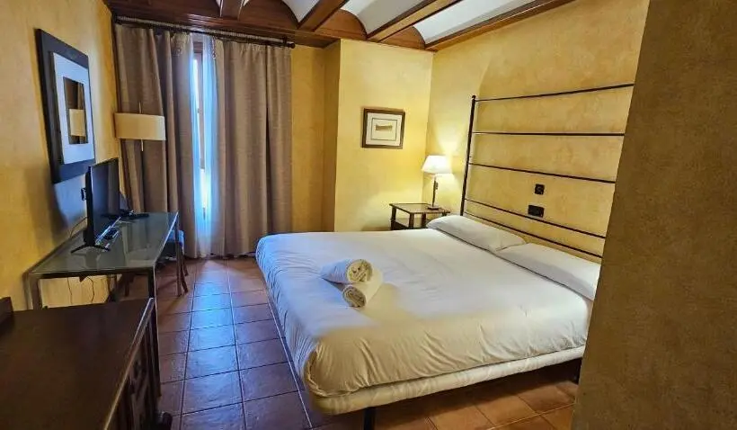 Standardzimmer, Castillo De Illueca