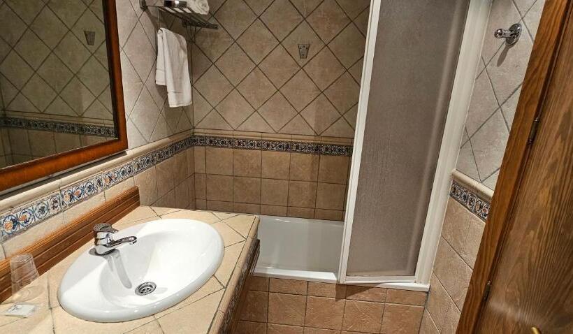 غرفة قياسية فردية, Castillo De Illueca