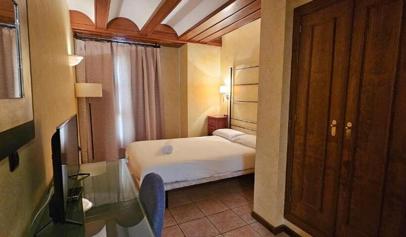 غرفة قياسية فردية, Castillo De Illueca