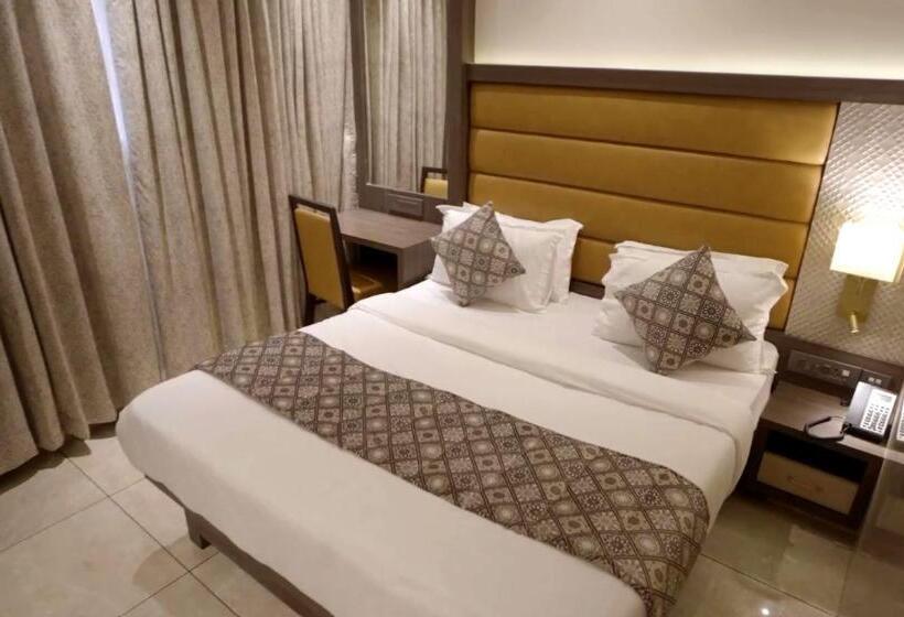 Номер Стандарт, Gold Crest Suites