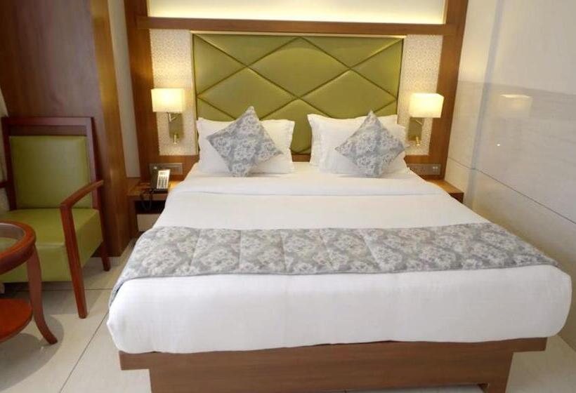 Номер Superior, Gold Crest Suites