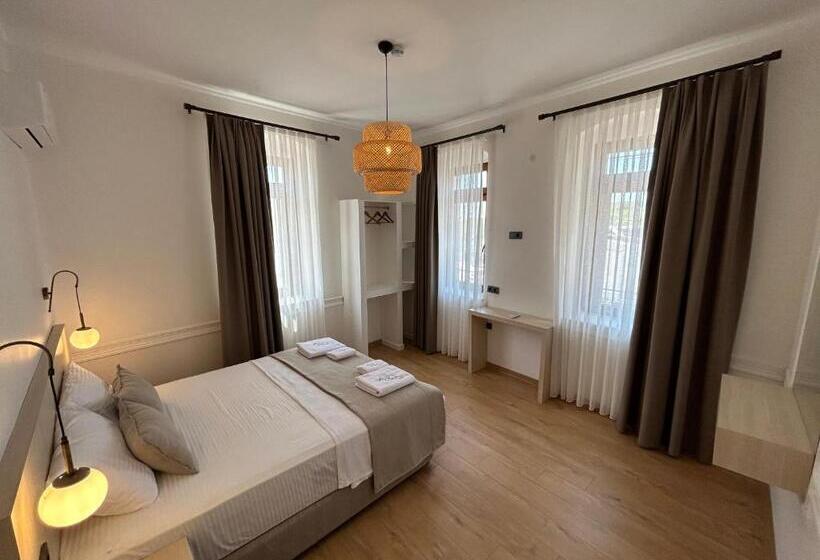 スーペリアールーム, La Luna Nueva