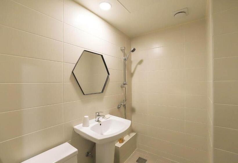 Habitació Estàndard, Stay Q