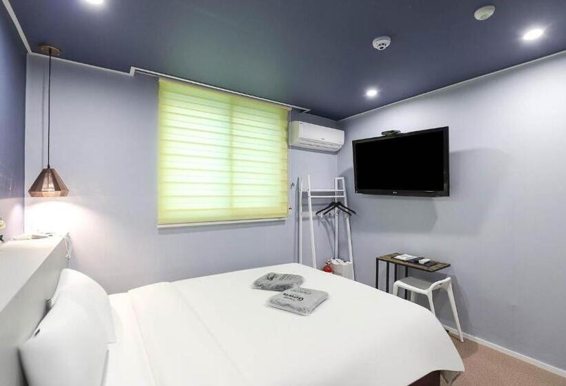 Habitació Estàndard, Stay Q