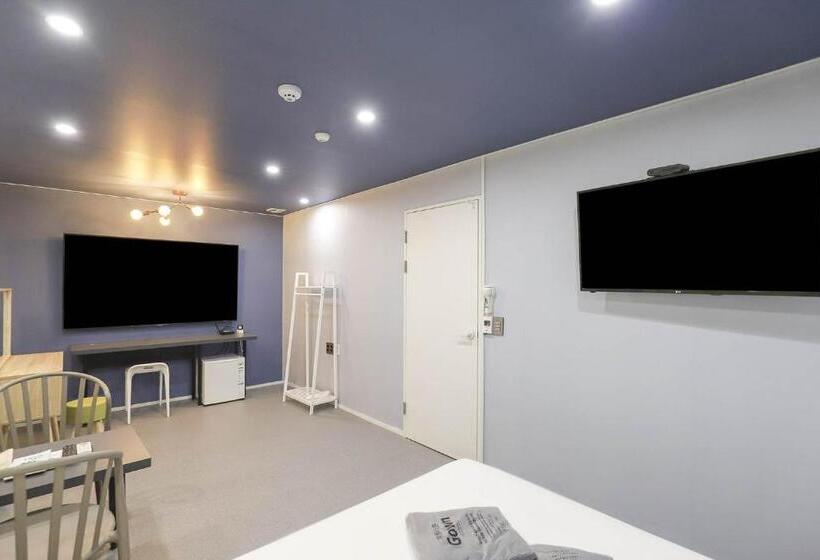 Habitació Superior, Stay Q