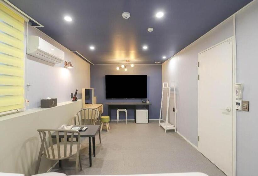 Habitació Superior, Stay Q