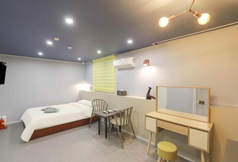 Habitació Superior, Stay Q