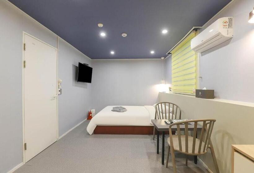 Habitació Superior, Stay Q