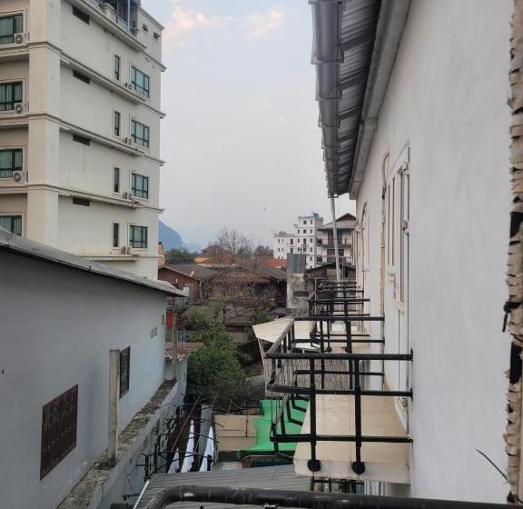 Номер Deluxe, Sunrise East 2