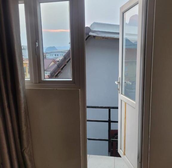 Номер Deluxe, Sunrise East 2