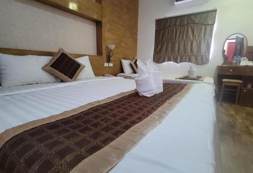 Трехместный Номер Deluxe, Sunrise East 2