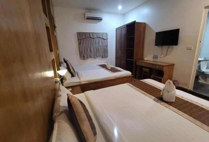 Трехместный Номер Deluxe, Sunrise East 2