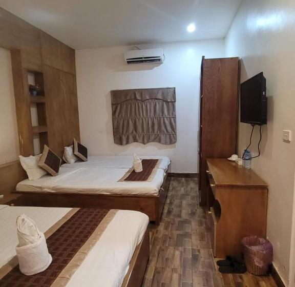 Трехместный Номер Deluxe, Sunrise East 2
