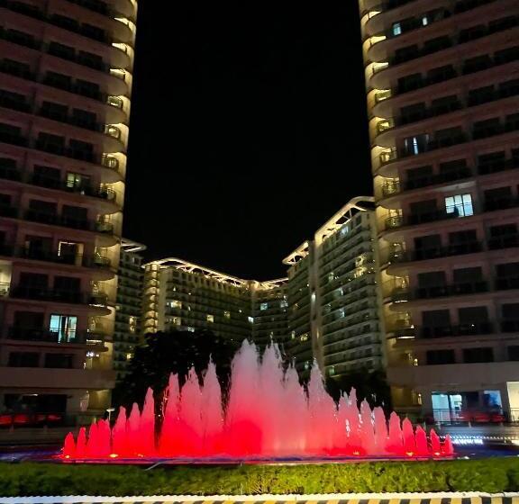 استودیو استاندارد با بالکن, 1 Bedroom Unit With Massage Chair, Karaoke, Smart Tv At Azure Urban Resort