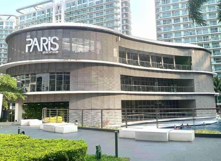 스탠다드 발코니 스튜디오, 1 Bedroom Unit With Massage Chair, Karaoke, Smart Tv At Azure Urban Resort