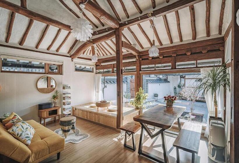 Chambre Familiale Vue Montagne, And Spring