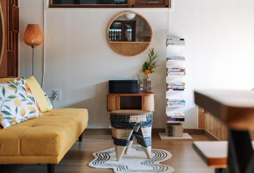 Chambre Familiale Vue Montagne, And Spring