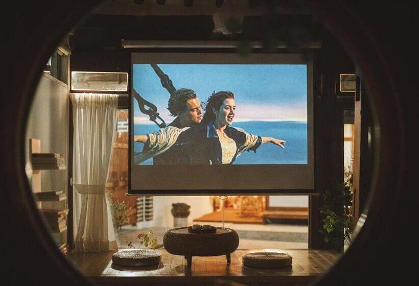 Chambre Familiale Vue Montagne, And Spring